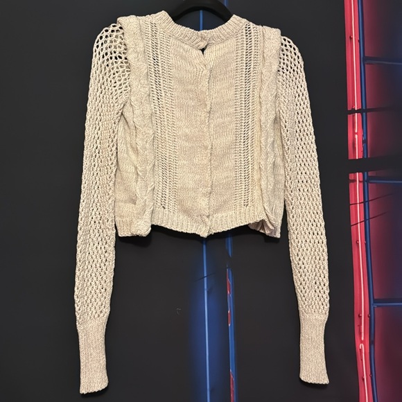 ✨ LIMITED EDITION ✨ WILDFOX Knitted Cropped Button-Back Crochet Knit Sweater - Picture 2 of 4